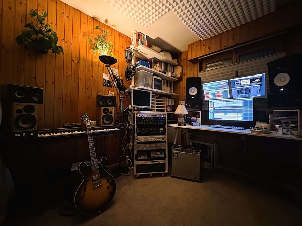 Fil's HOUSE Studio